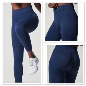 SPANX Seamless Leggings Navy